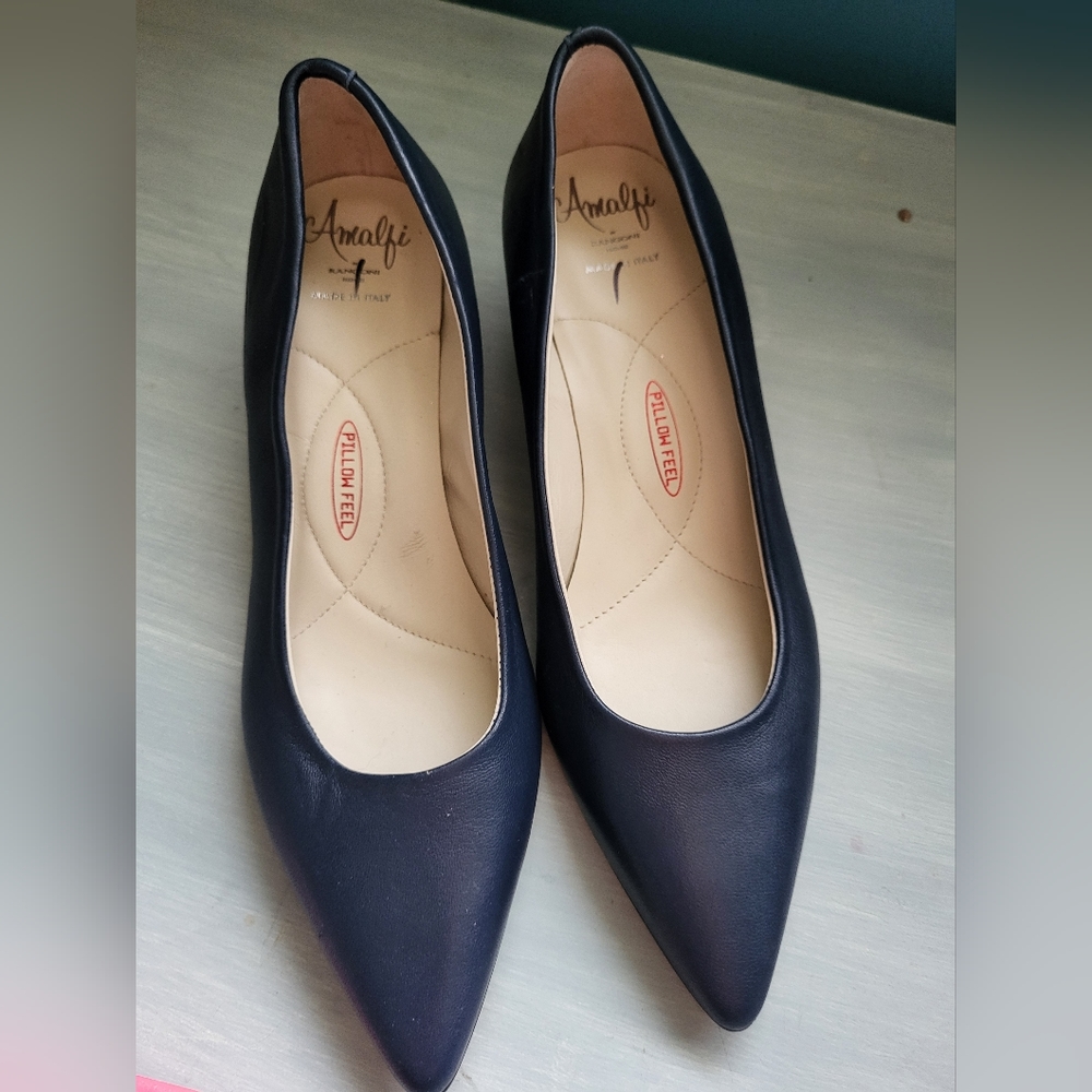 Amalfi by Rangoni Paco Leather Pump Black Leather Size 6.5